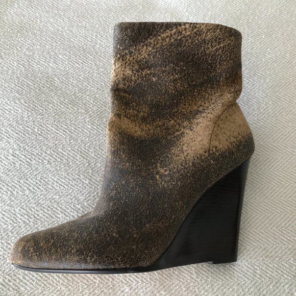 Michael Kors soft ankle boots - Picture 2 of 6